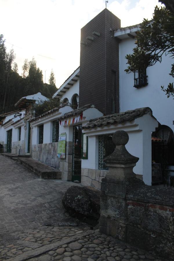 Hotel Calicanto Real Cafe Museo Mongui Luaran gambar