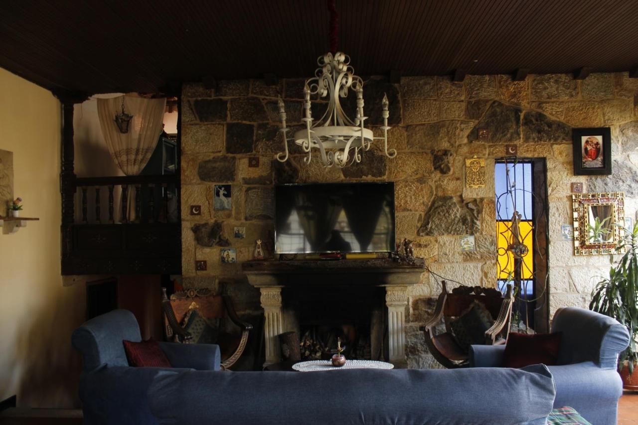 Hotel Calicanto Real Cafe Museo Mongui Luaran gambar