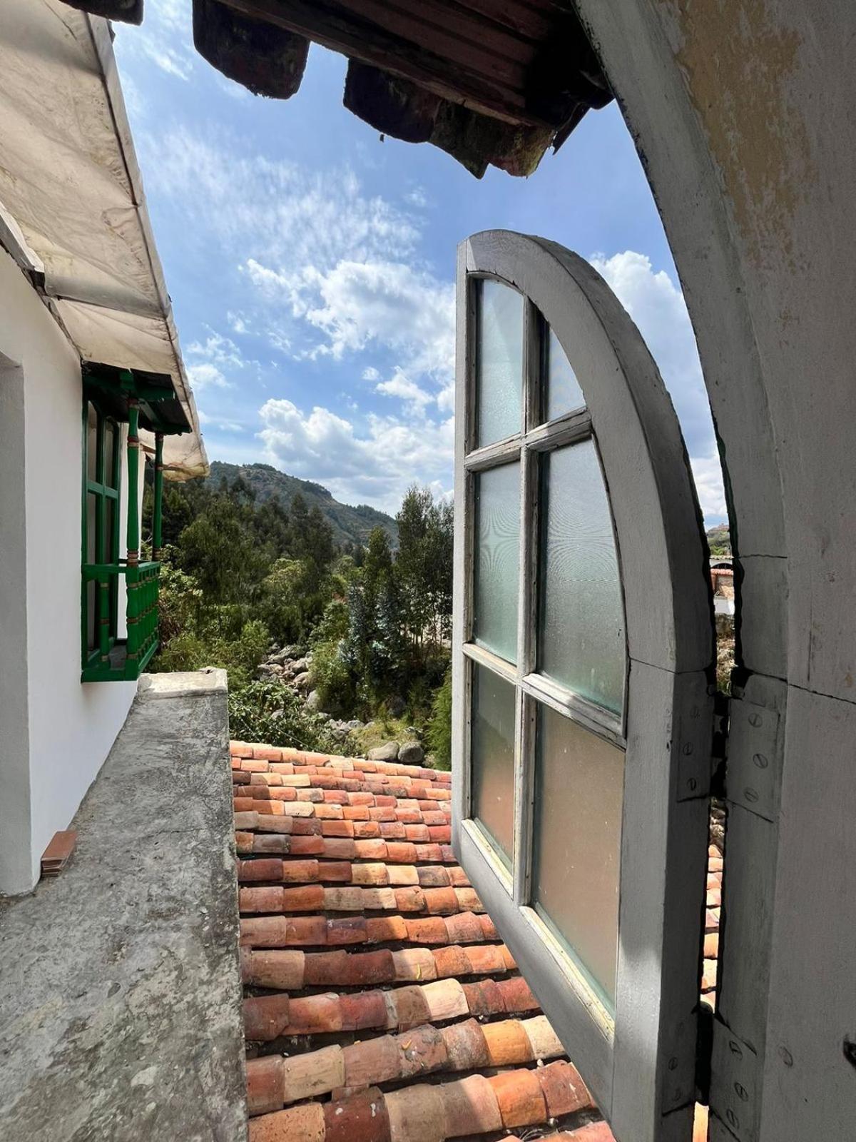 Hotel Calicanto Real Cafe Museo Mongui Luaran gambar